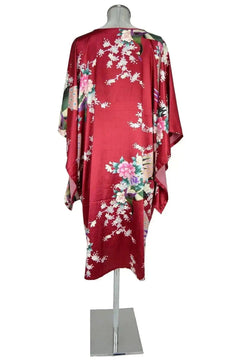 noleggio-kimono-rosso-donna-eleganza-orientale_3