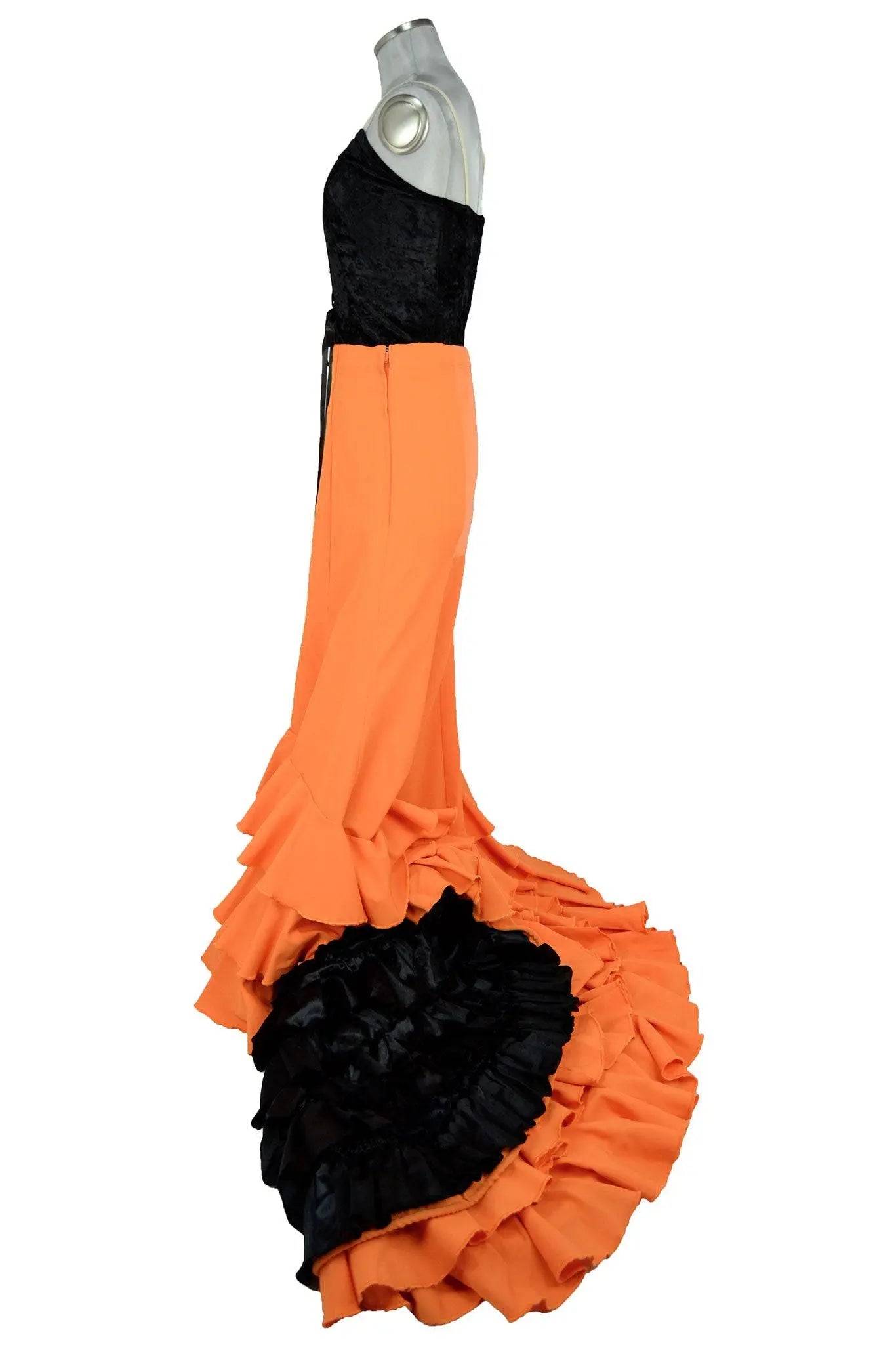 Noleggio abito donna bata de cola per Flamenco o danze etniche